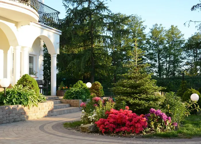 Dworek Jamnenski 度假村 Łazy